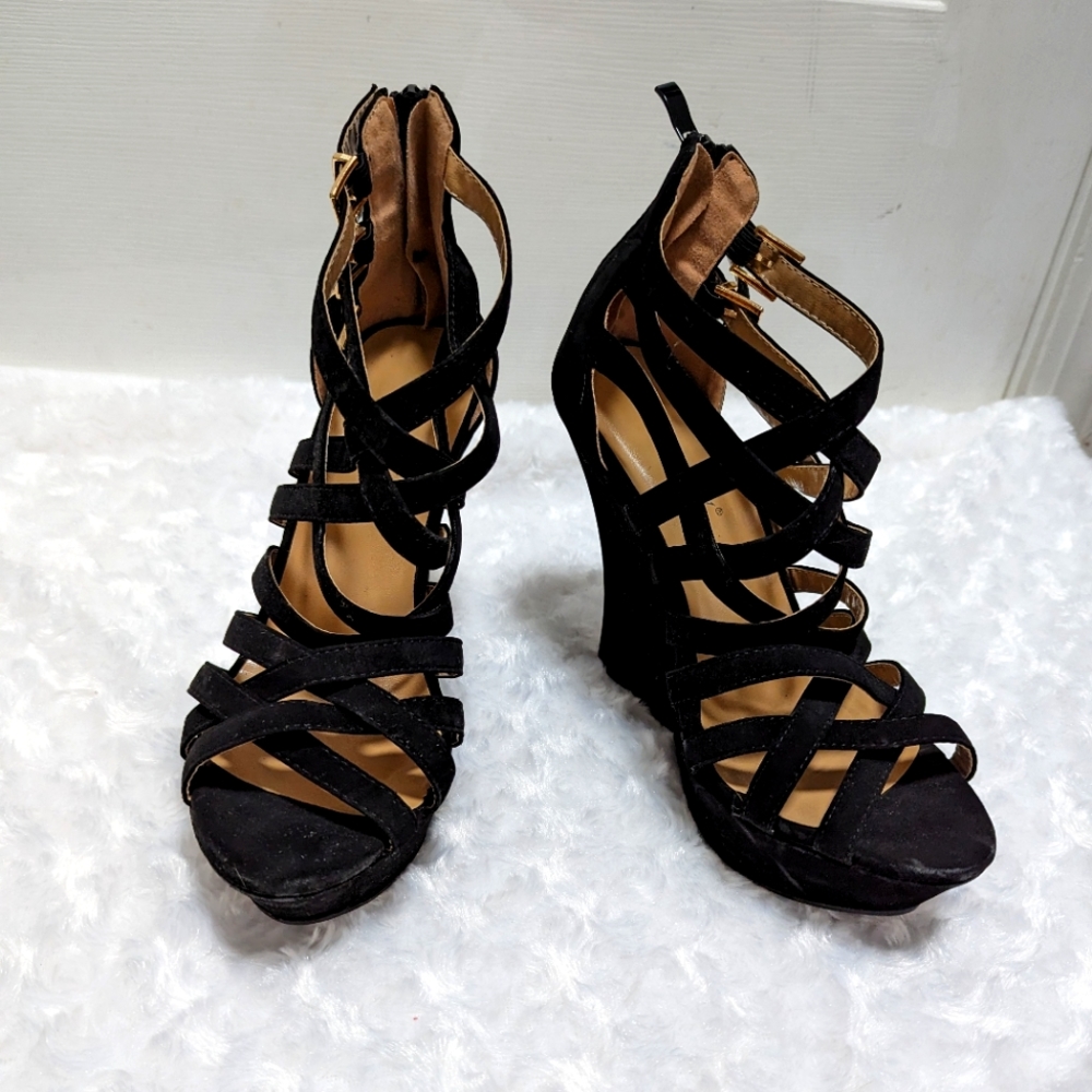 Strappy Black wedge